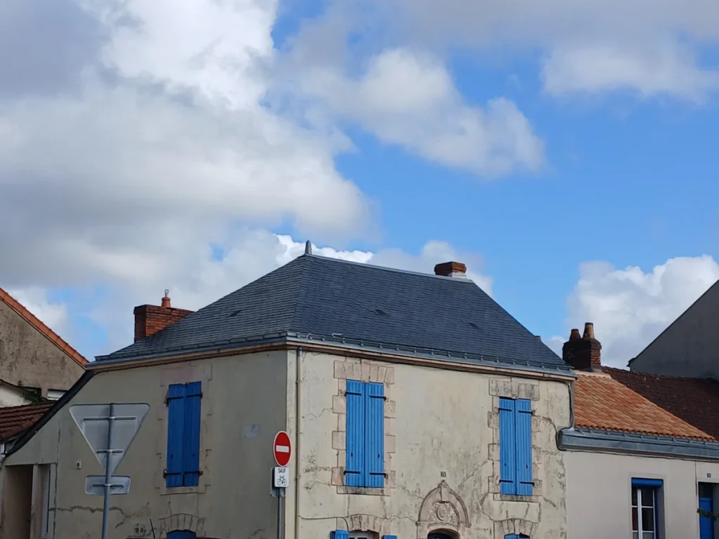 Réalisation toiture, L'ATELIER DE LA COUVERTURE, couvreur zingueur à La Roche-sur-Yon